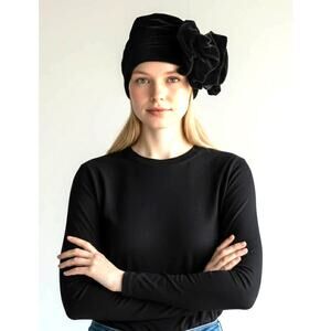 Vintage Evelyn Varon Black Velvet Cocktail Hat w/ Large Rosette Mid Century EUC!